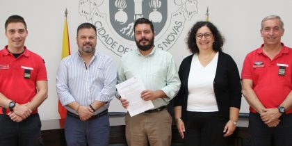 Apoio municipal de 14 mil euros vai permitir apetrechar nova ambulância dos Bombeiros Voluntários